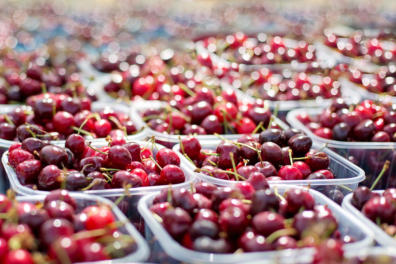 Problems and effective solutions against dehydration of cherries during the cold chain