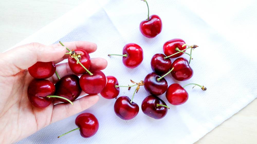 How consumers choose cherries: a research in Serbia and Bosnia-Herzegovina