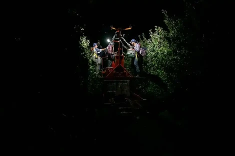 La raccolta notturna diventa prassi nei frutteti: ciliegie sotto le stelle